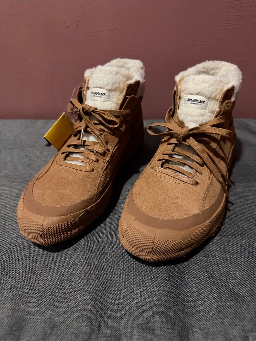 Brandblack Los Angeles Vibram Mega Grip WomeHigh-Top Sneakers with Sherpa Lining